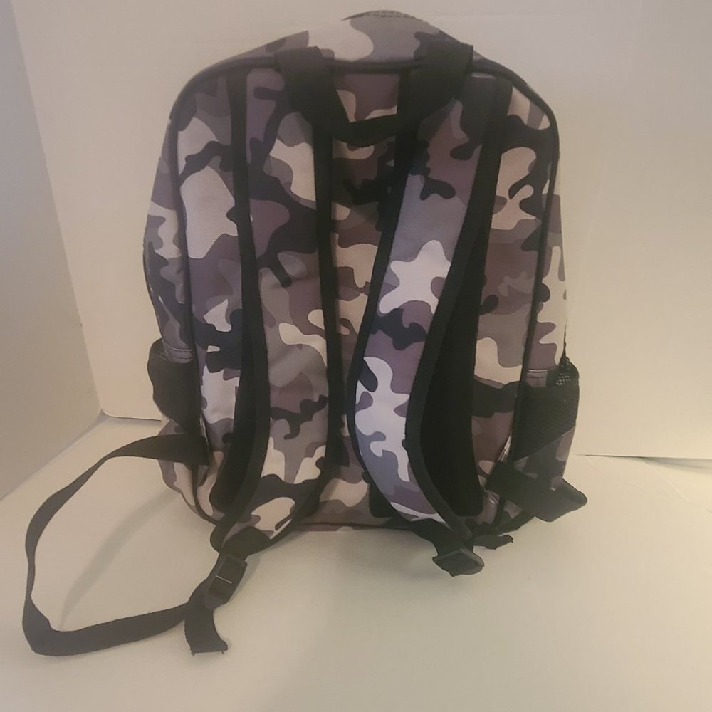 Ln - Initials Inc Backpack - Dads Stuff - image 3